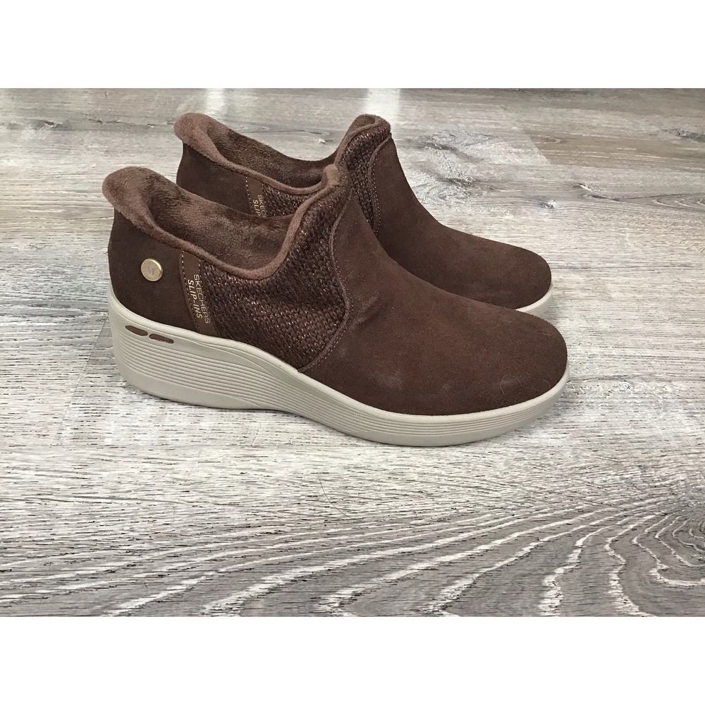 Skechers Slip On Suede Brown Comfort Shoes Womens Size 7.5 Martha Stewart